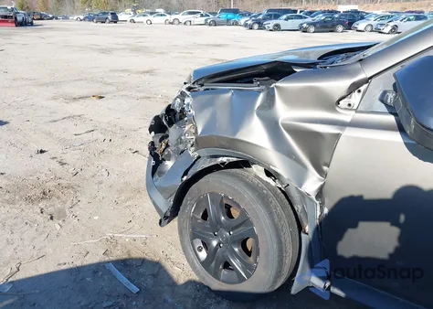 2013 Toyota Rav4 Le z USA, uszkodzony, nr VIN JTMBFREV9D5009241